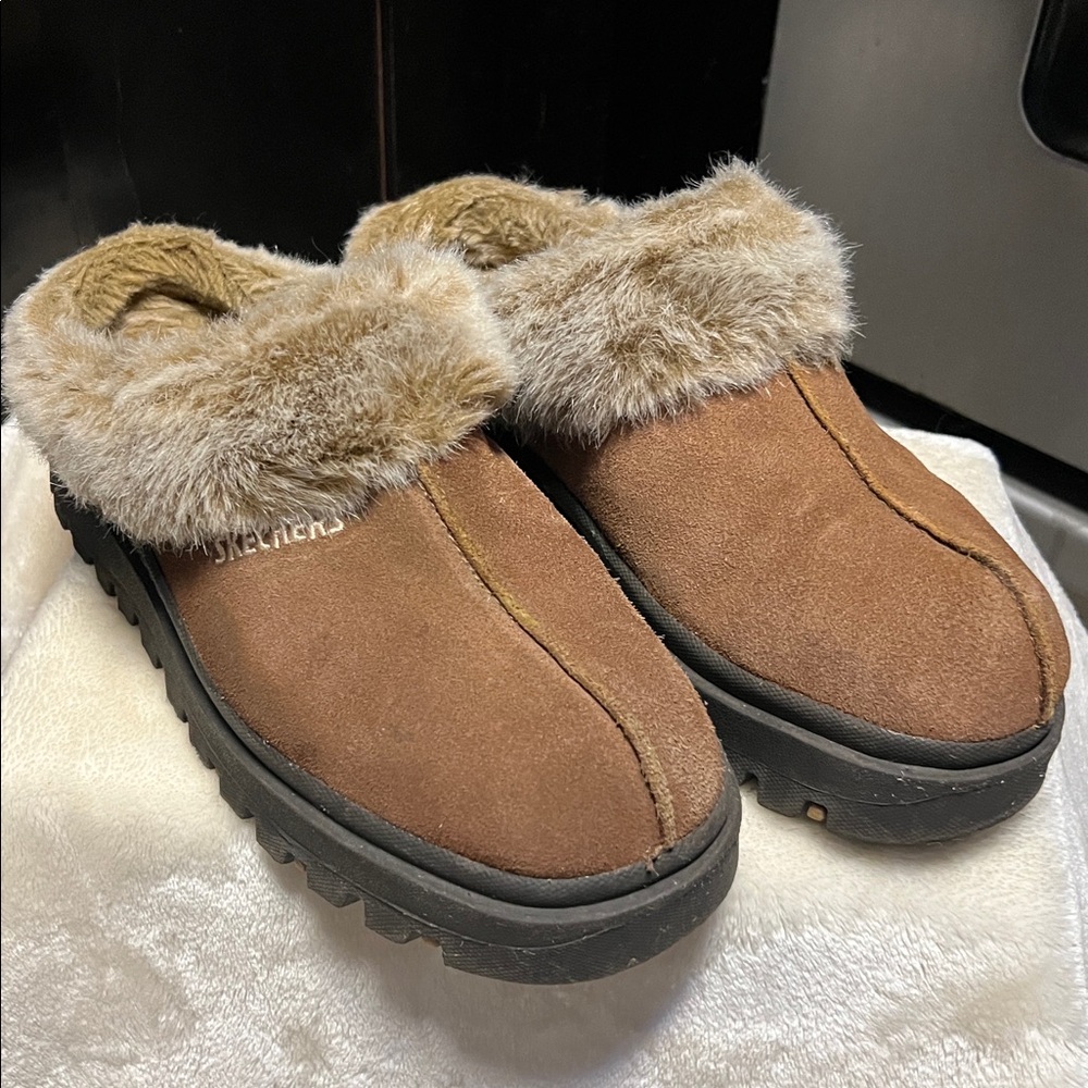 SKETCHERS WORK 🥾 TAN/BROWN LEATHER FAUX FUR LINED NON-SLIP SOLE CLOGS Women’s 10 - Picture 2 of 15